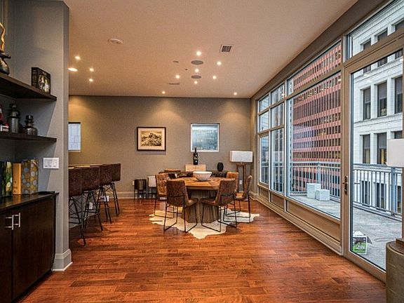 4th image of 301 5th Ave APT 709