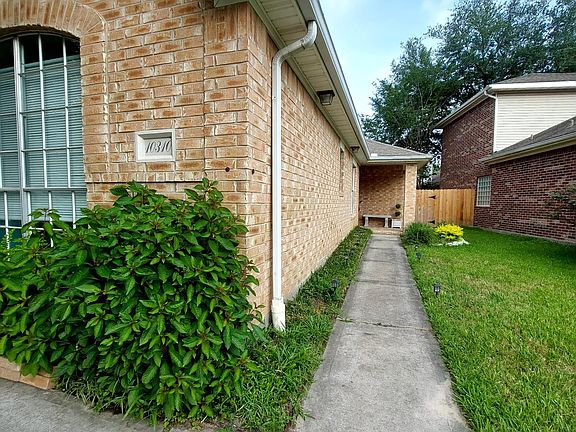 2nd image of 10310 Emerald Pine Dr