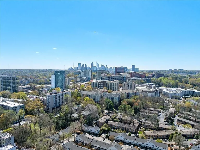 115 Peachtree Memorial Dr NW #C3 — Photo 42