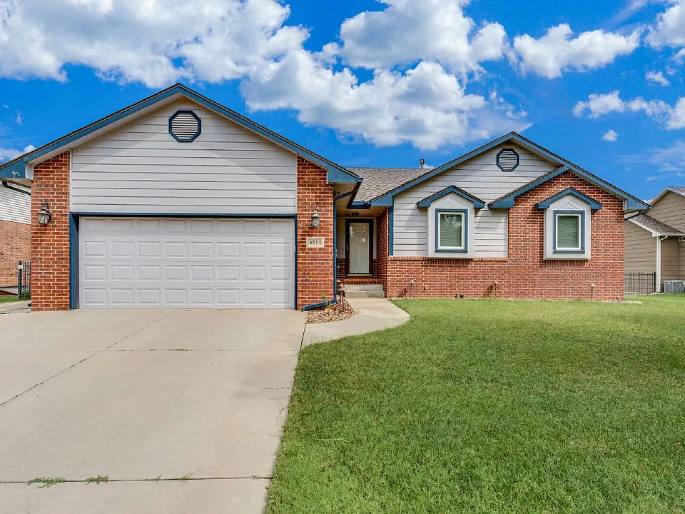 6514 W Briarwood Cir