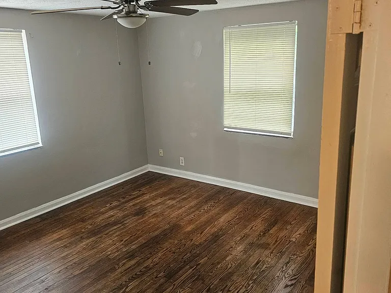 5647 Hamilton Ave #4 — Photo 13