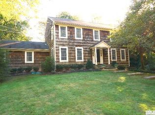 4 Bay Rd, Setauket, NY 11733