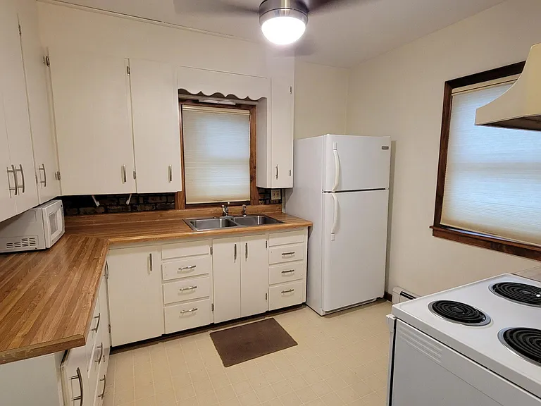 1512 Summer St — Photo 12