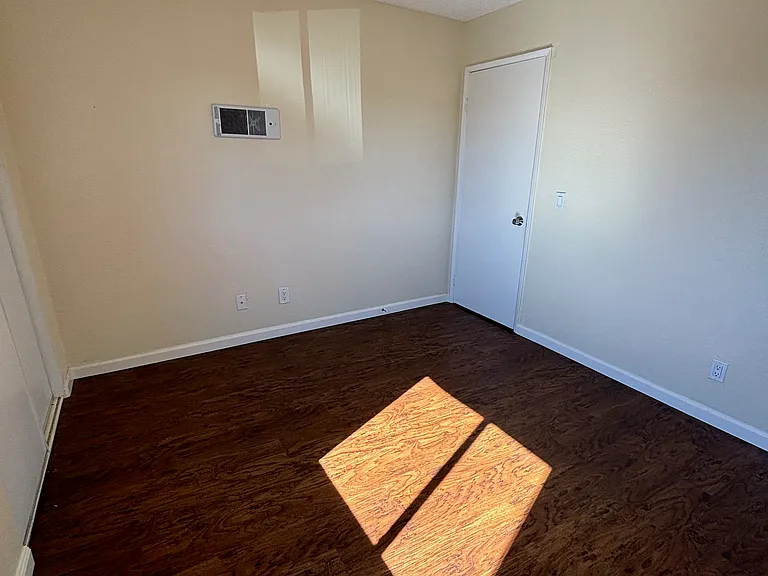 2573 Ulric St #14 — Photo 7