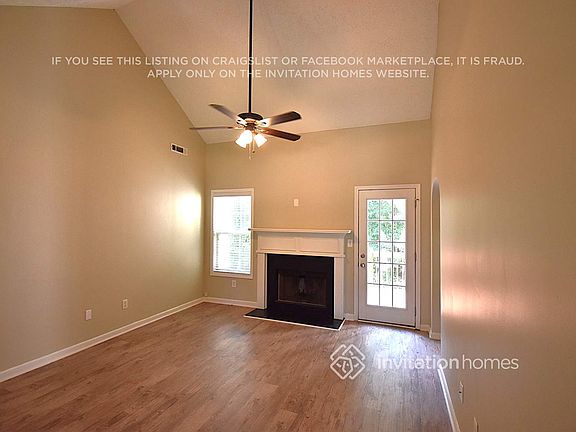 3rd image of 402 Parlor Cir