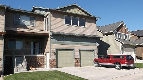 1st image of 6632 Macarthur Dr