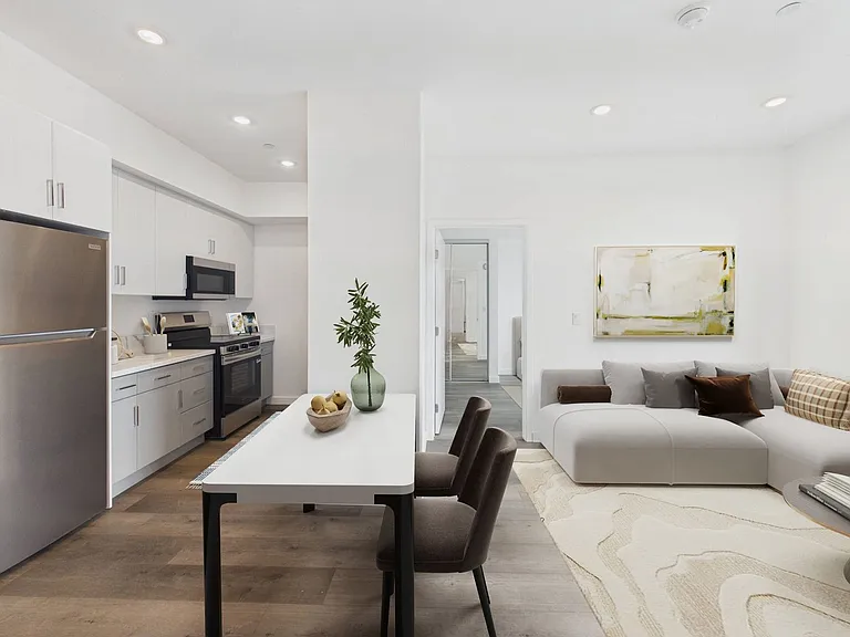 Diamante Apartment Homes — Photo 2