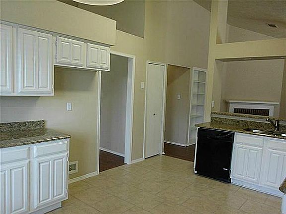 2nd image of 544 Guadalupe Dr