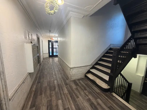 130 West 47th Street image 8 of 11