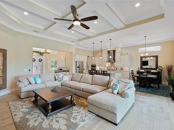 3rd image of 9413 Campanile Cir