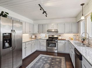 1904 Independence Ave N, Golden Valley, MN 55427
