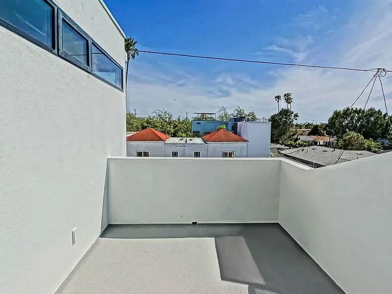 522 Grand Blvd — Photo 35