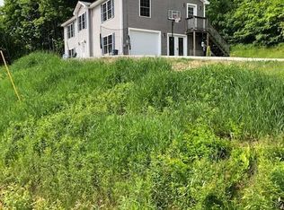 8 Overlook Dr, Oxford, ME 04268