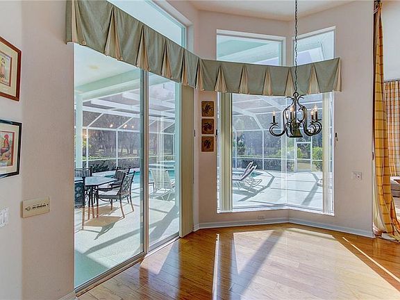 5th image of 2826 Norwood Ln