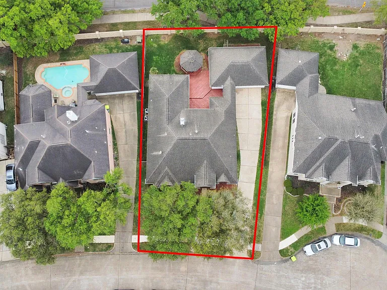 1915 Crescent Oak Dr — Photo 47