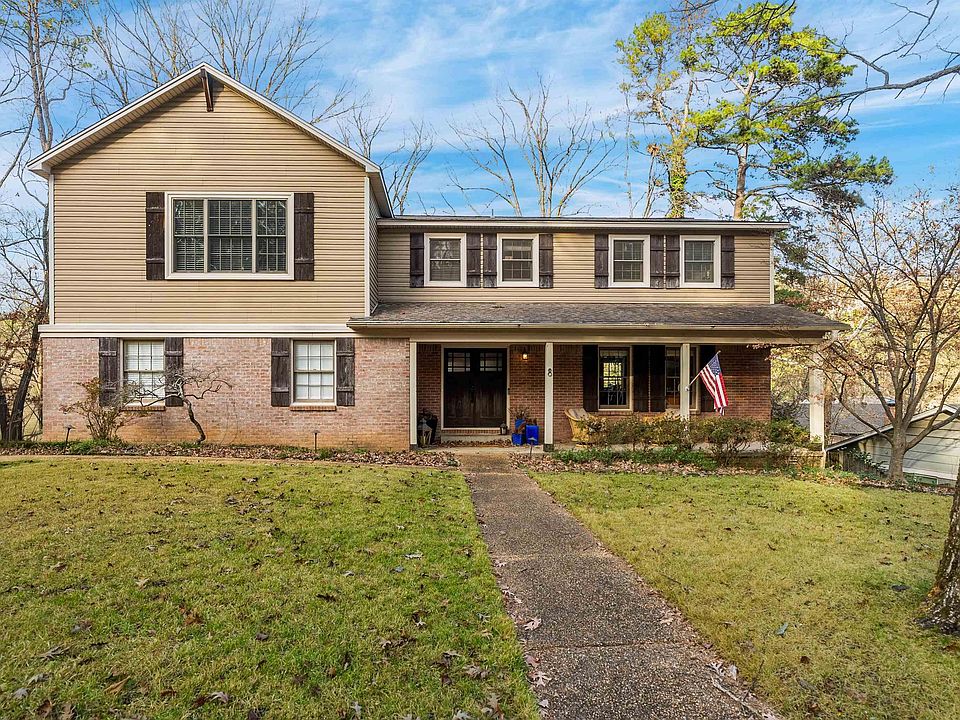 1st image of 8 Bugle Ct
