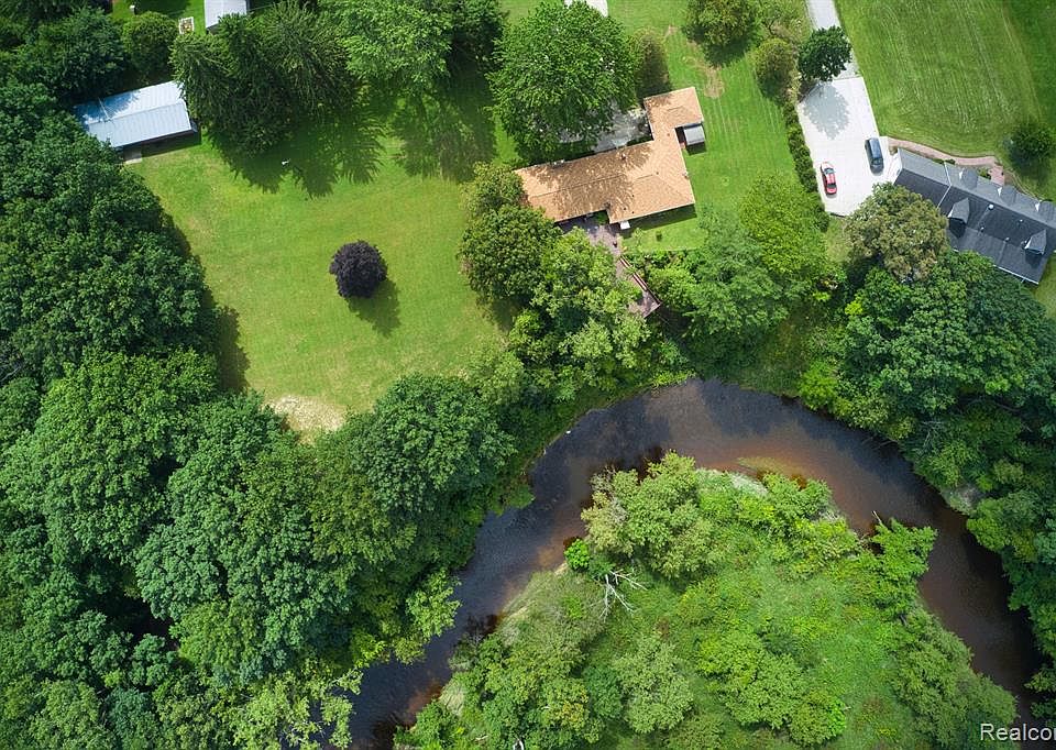 35849 Pratt Rd, Memphis, MI 48041 MLS 20230073420 Zillow