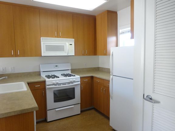 3rd image of 587 E Harvard Blvd APT 204