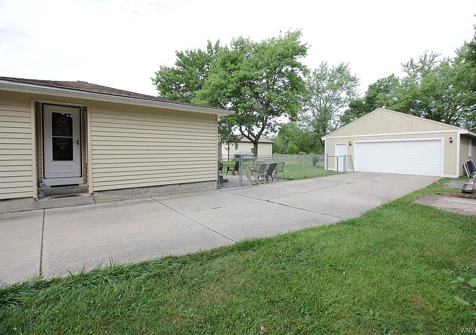 4503 Beach Ridge Rd, Lockport, NY 14094 Zillow
