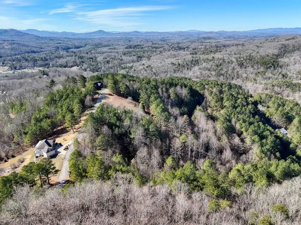 24 Sunset Ct, Blairsville, GA 30512