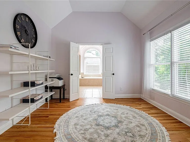 168 Highgrove Dr — Photo 32
