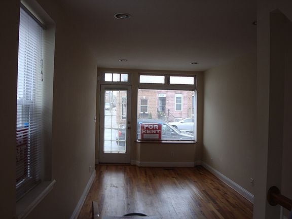 3rd image of 2521 Foster Ave #1