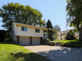 6741 S 81st St, Ralston, NE 68127