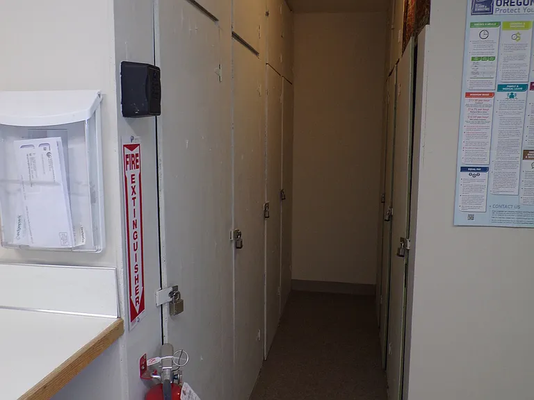 5102 SW 45th Ave #1 — Photo 17