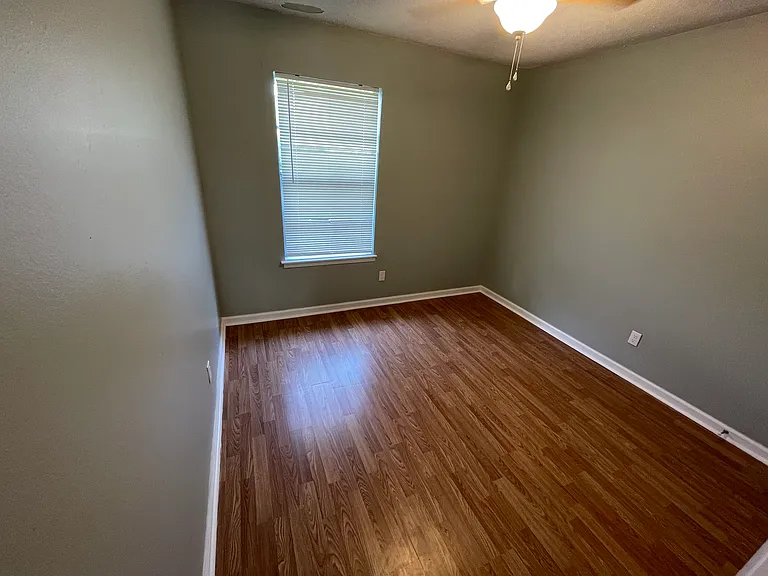 7500 Newcombe Dr — Photo 16