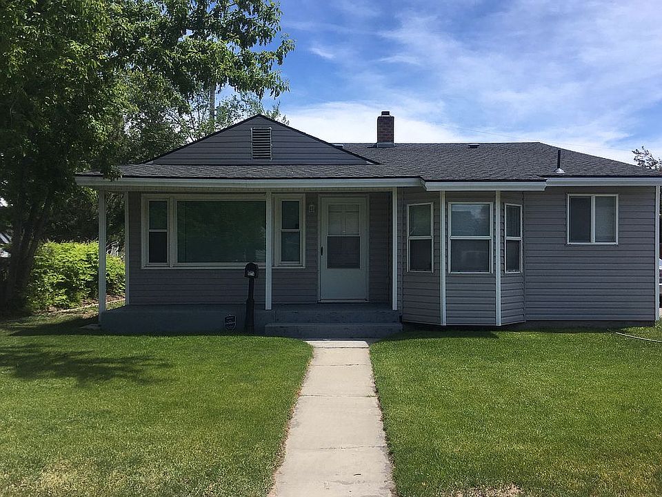 1st image of 1074 Vine Ave