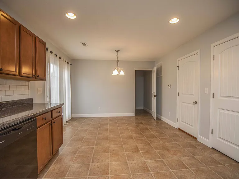 1509 Chariot Ln #H — Photo 40