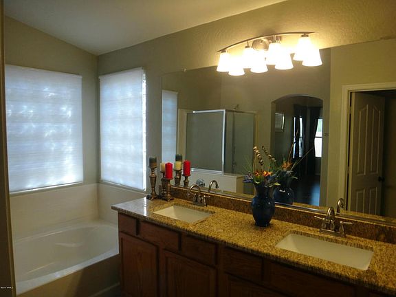 3rd image of 661 W Hereford Dr