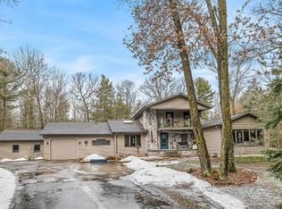 N2530 Edgewood Dr, Marinette, WI 54143