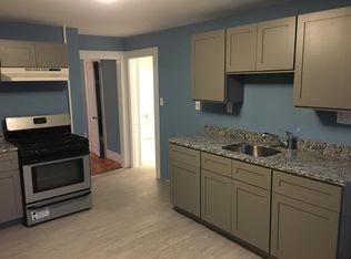 22 Bridge St APT 1R, Salem, MA 01970