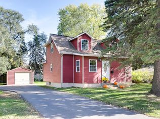 818 Irving Ave NW, Elk River, MN 55330