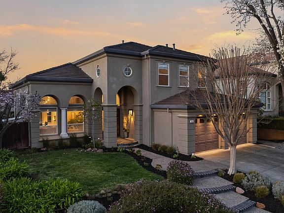 2nd image of 216 Elder Ct