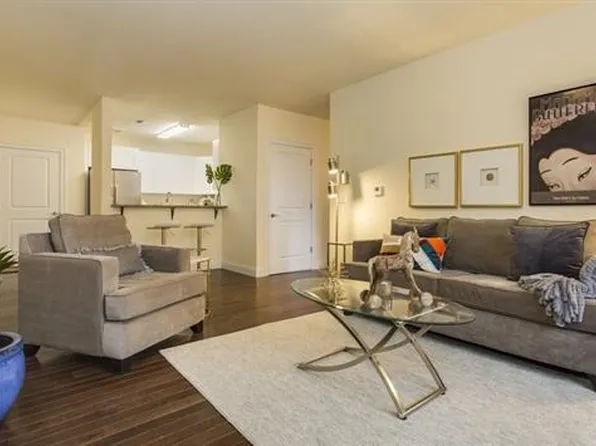 90 Clinton Ave #201, Newark, NJ 07114