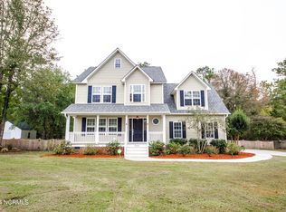 1651 Chadwick Shores Dr, Sneads Ferry, NC 28460