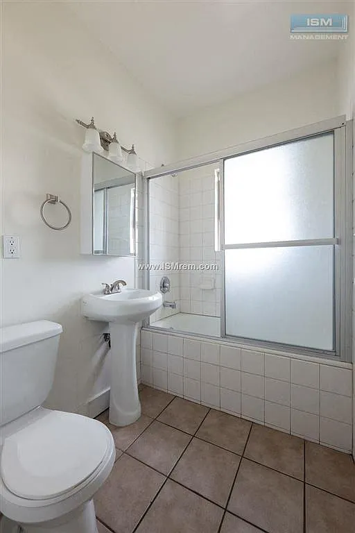 Kenmore Apartments — Photo 2