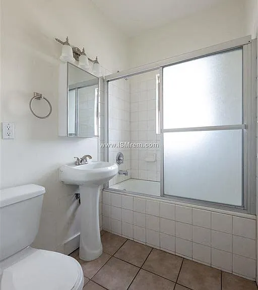 Kenmore Apartments — Photo 2