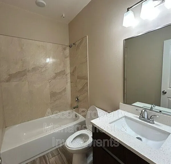 1008 W La Pointe Ave #1 — Photo 8