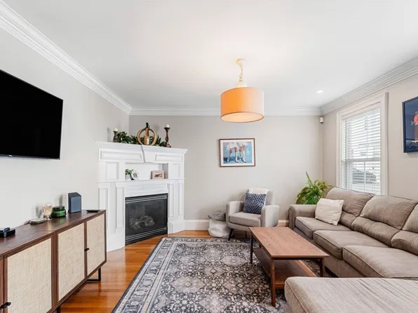 51-53 Story St #1, Boston, MA 02127