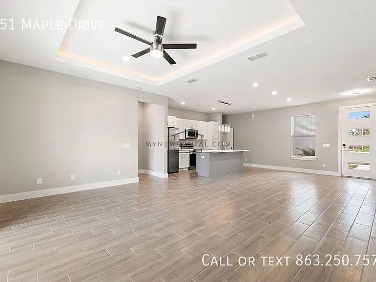 151 Maple Dr — Photo 7