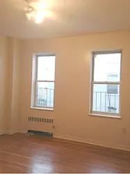 Rented by Eleni Moustakis LREB