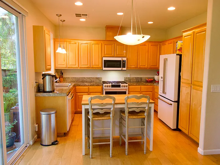 2 Dillon Ln — Photo 4