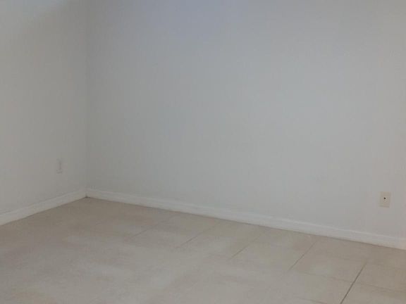 3rd image of 210 Homer Ave S