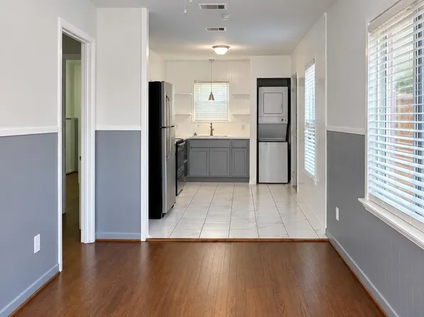 2303 Blodgett St, Houston, TX 77004