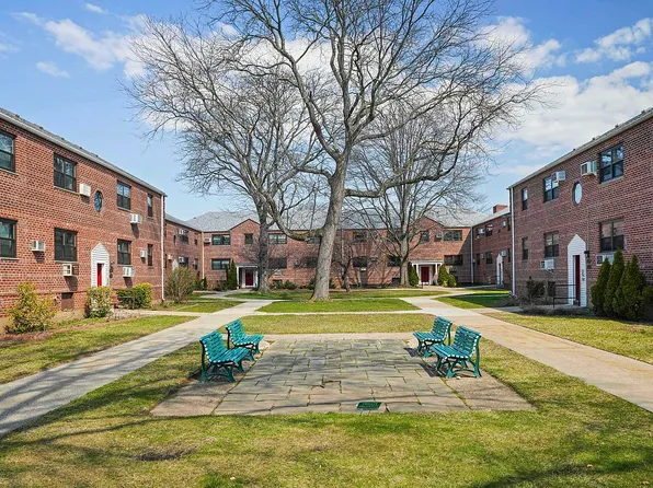 80-01 156th Ave #3, Howard Beach, NY 11414