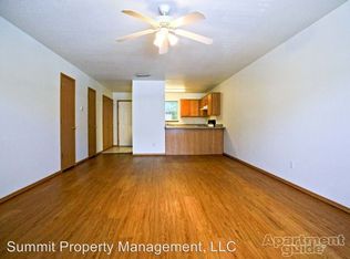 2246 Hidden Lake St APT B, Springdale, AR 72764