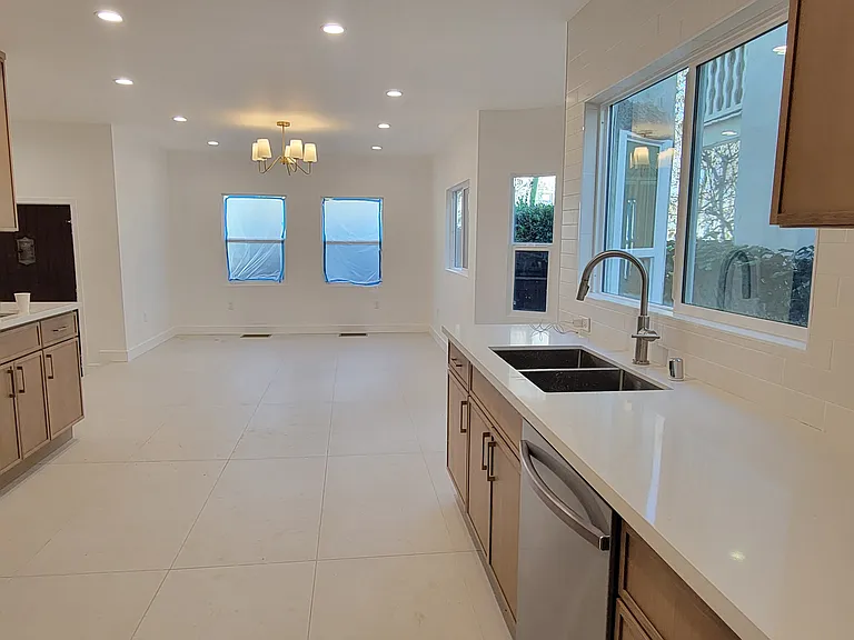 1237 S Sherbourne Dr #1237 — Photo 7